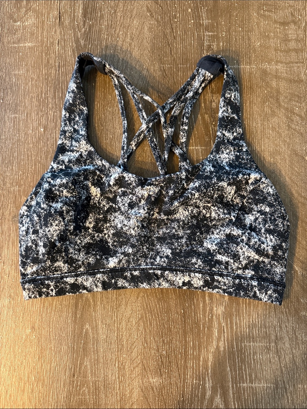 Lululemon Free to be Serene Bra, Size 6